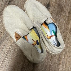 Tan slide on olukai  size 5